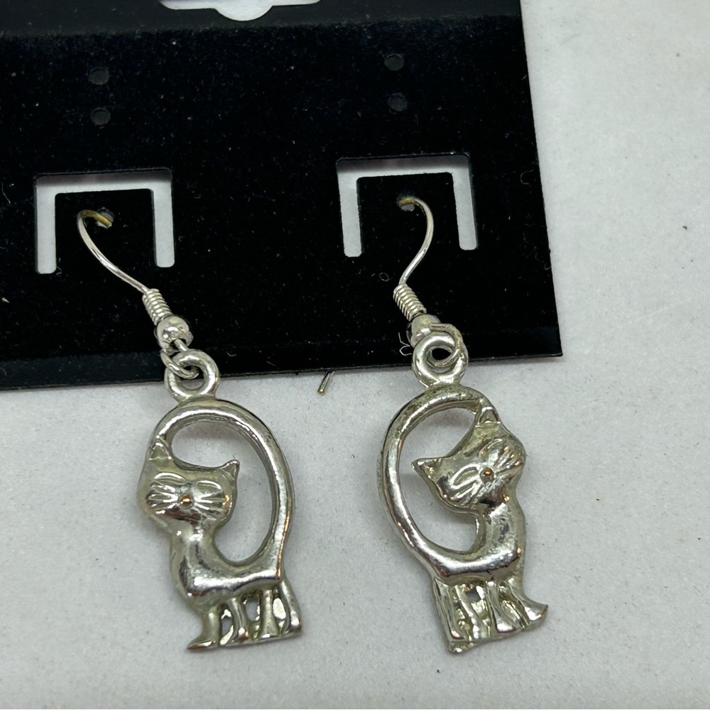 Standing Silvertone Cat with Tail Dangle Pierced Earrings